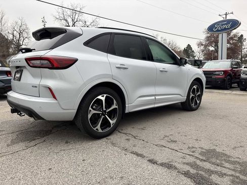 Used 2025 Ford Escape ST-Line Elite w/ Premium Technology Package image 6