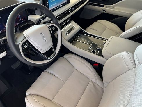 New 2025 Lincoln Aviator Reserve w/ Equipment Group 201A image 9