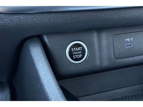 Used 2023 Nissan Rogue S AWD/4WD image 23