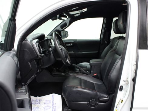 Used 2018 Toyota Tacoma TRD Pro image 12