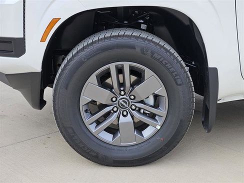 Used 2026 Nissan Frontier SV w/ Tow Package image 7