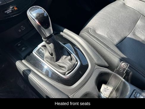 Used 2019 Nissan Rogue SL w/ Premium Package FWD image 16