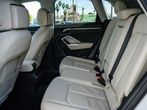 Used 2025 Audi Q3 2.0T Premium w/ Convenience Package image 18