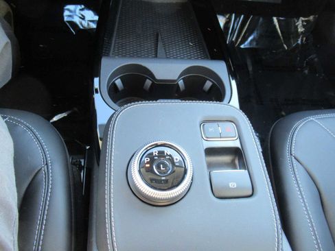 New 2024 Ford Mustang Mach-E Select w/ Comfort Package Lite image 21