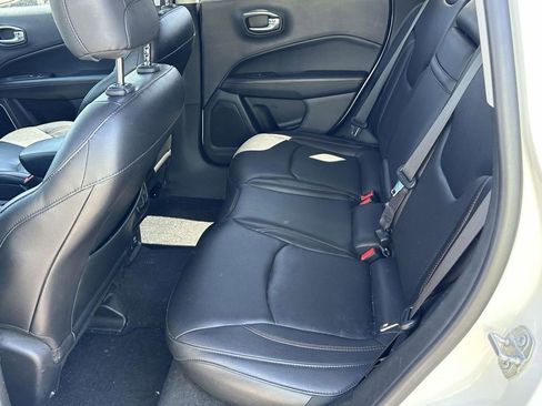 Used 2018 Jeep Compass Limited AWD/4WD image 12