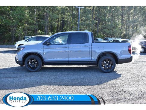 New 2026 Honda Ridgeline Black Edition image 4