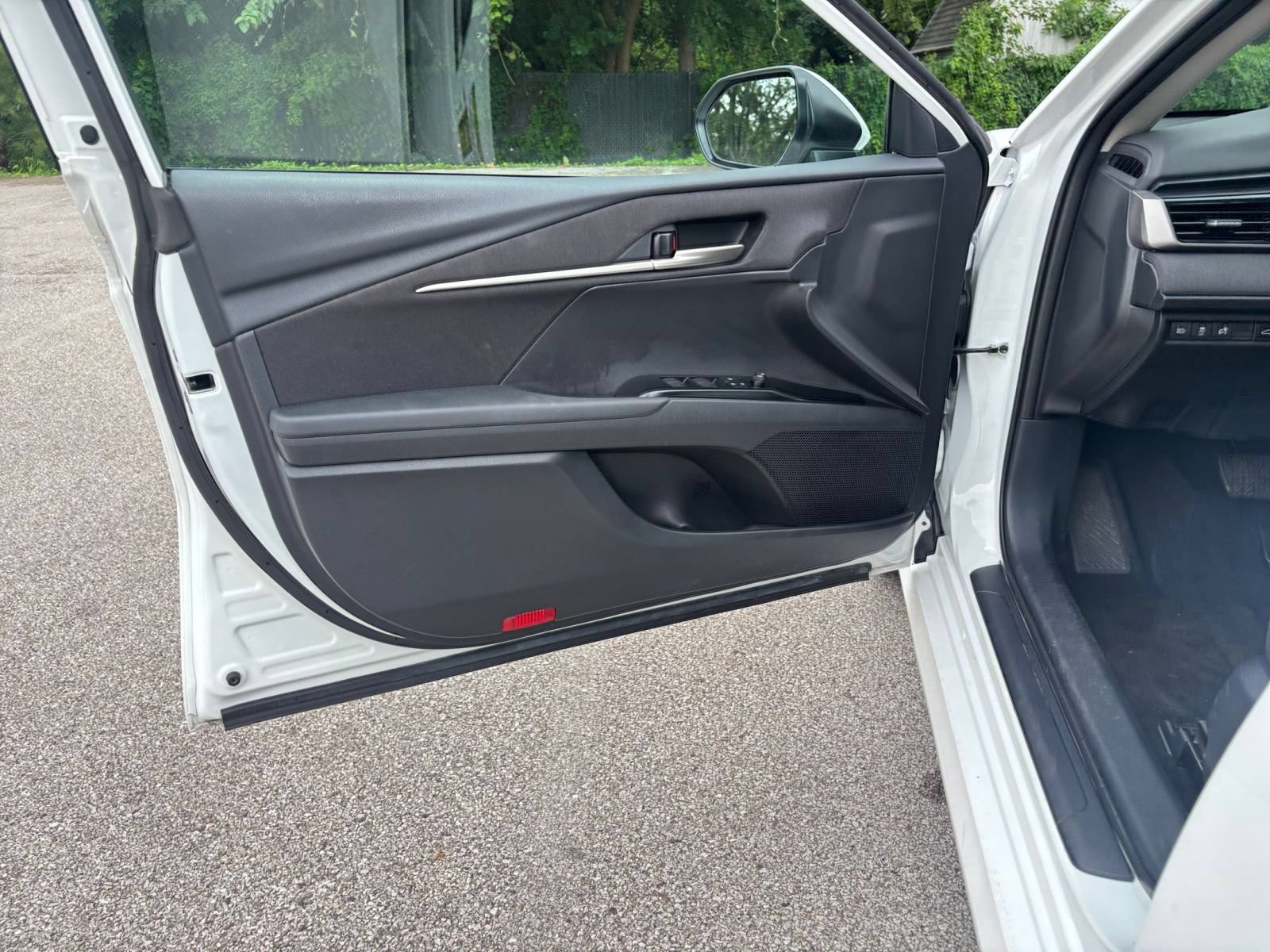 Used 2025 Toyota Camry LE FWD image 18