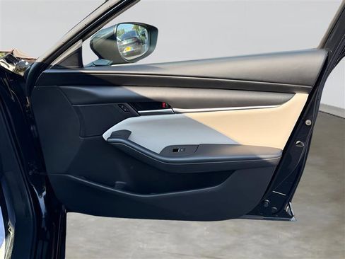 Used 2020 MAZDA MAZDA3 Sedan w/ Select Package image 29