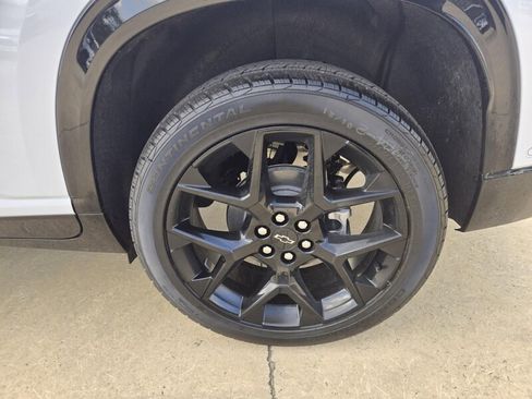 New 2026 Chevrolet Traverse RS w/ LPO, Floor Liner Package image 10