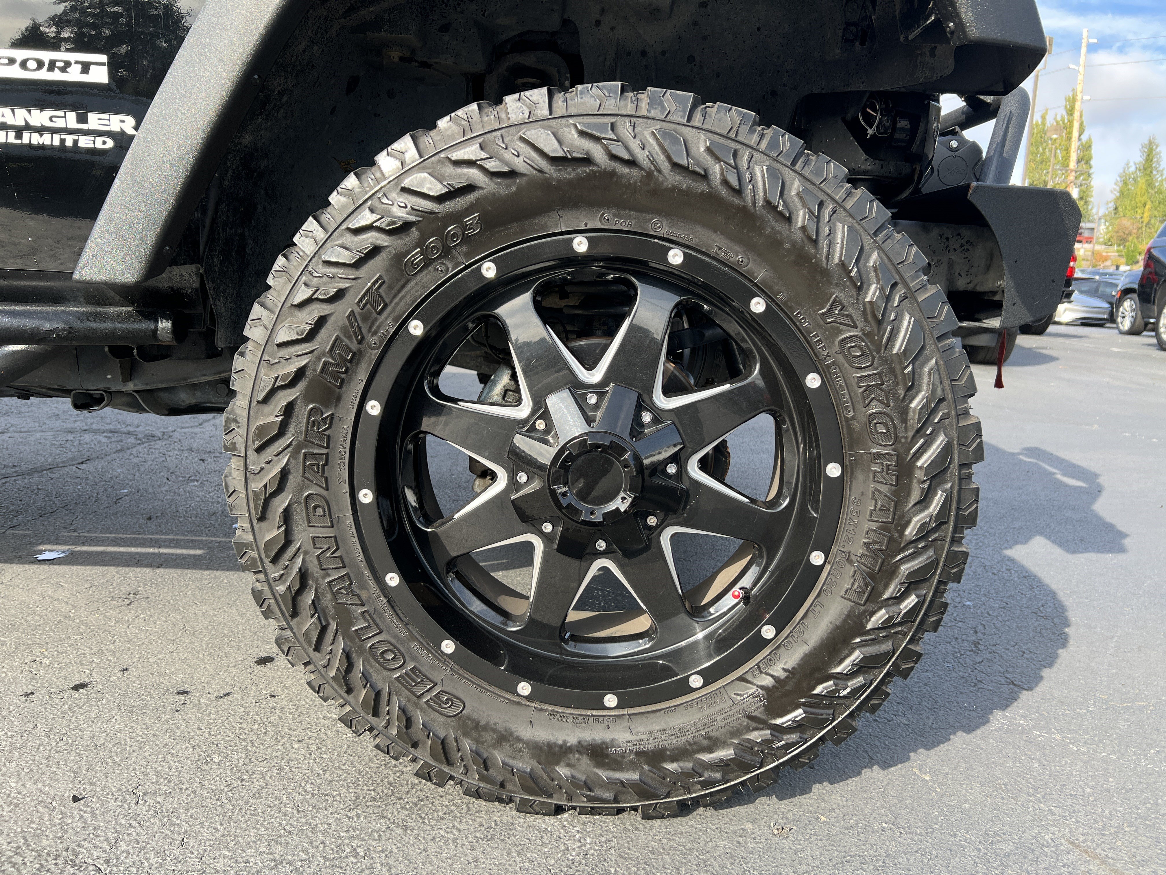 Used 2012 Jeep Wrangler Unlimited Sport AWD/4WD image 11