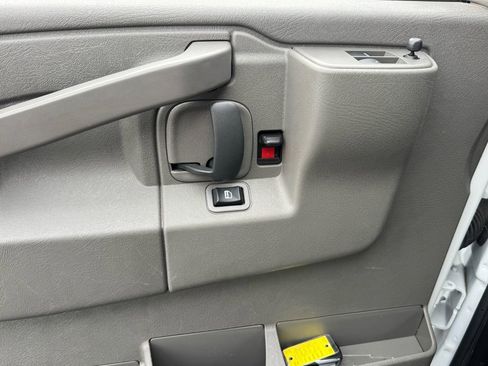 Used 2024 Chevrolet Express 3500 LT w/ LT Preferred Equipment Group image 12