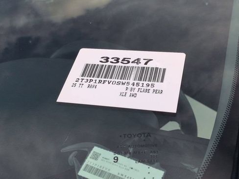 Certified 2025 Toyota RAV4 XLE AWD/4WD image 18