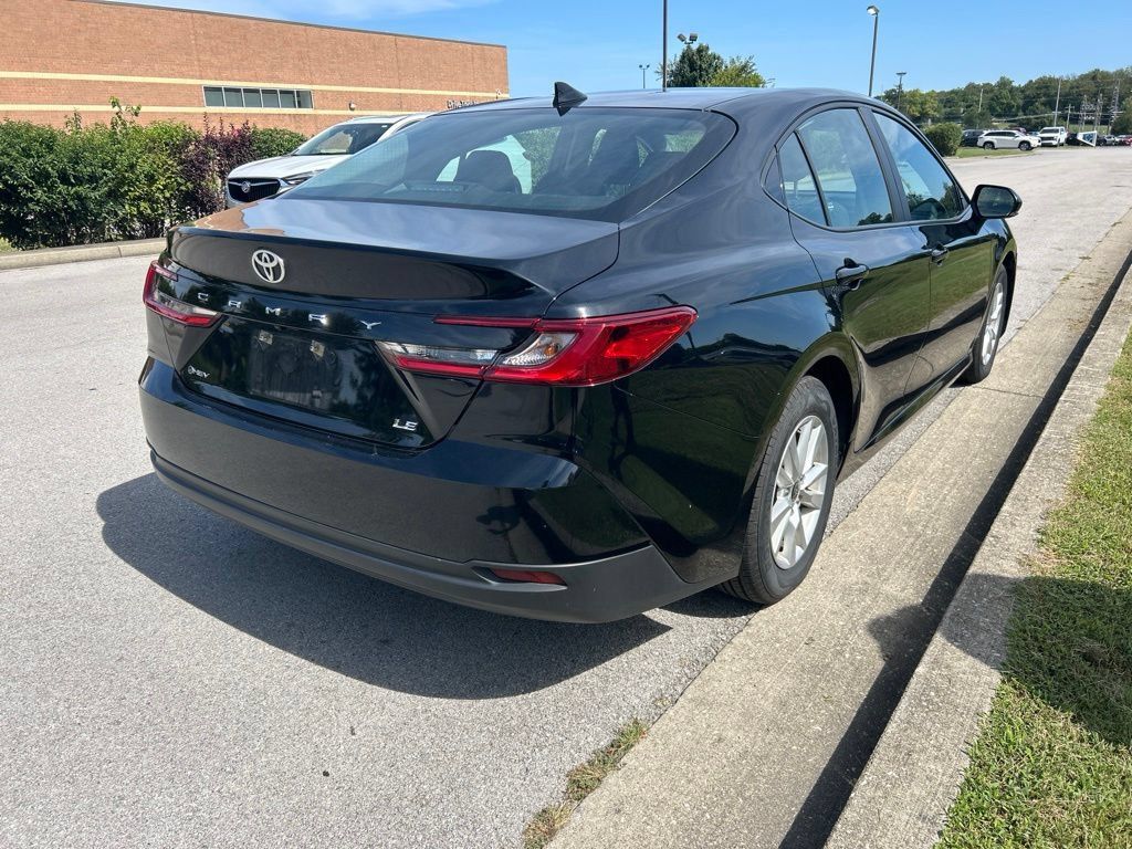 Used 2025 Toyota Camry LE FWD image 3