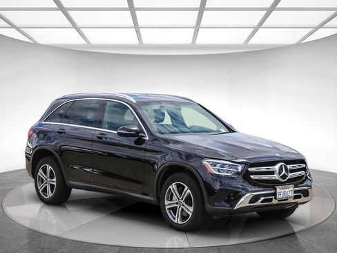 Used 2020 Mercedes-Benz GLC 300 4MATIC image 4