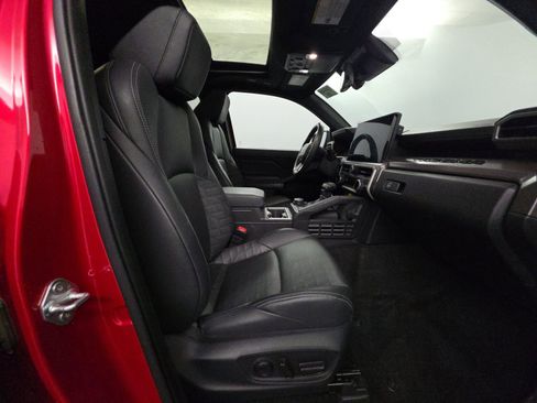 Used 2024 Toyota Tacoma TRD Off-Road w/ TRD Off Road Premium Package image 8