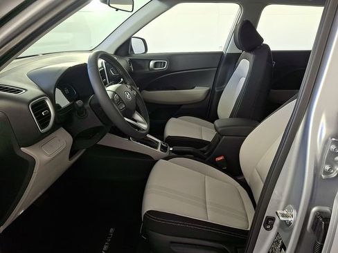 New 2026 Hyundai Venue SEL FWD image 11