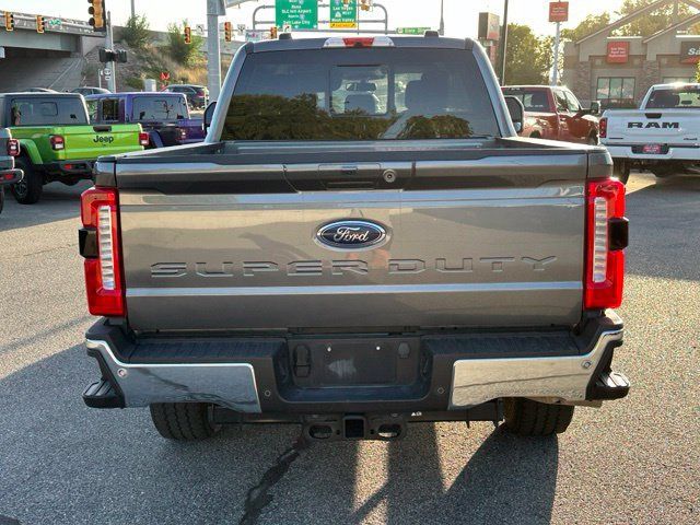 Used 2024 Ford F250 Lariat AWD/4WD image 9