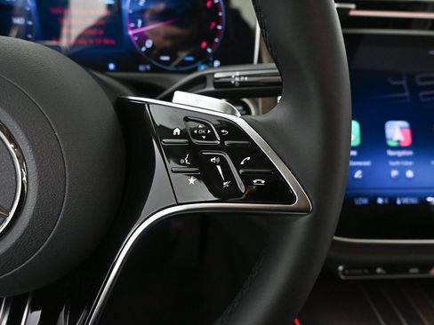 Used 2025 Mercedes-Benz E 350 Sedan image 11