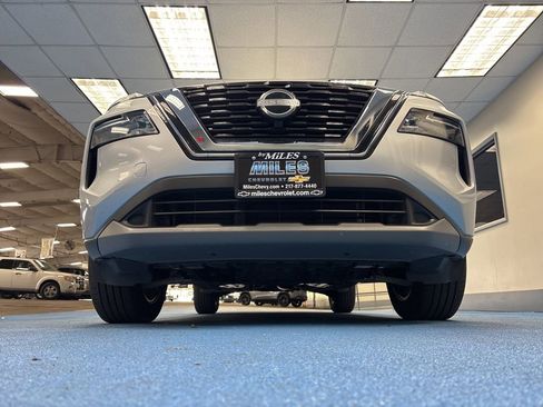 Used 2023 Nissan Rogue SV AWD/4WD image 13