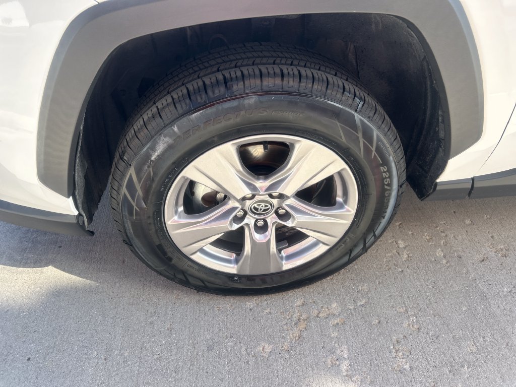 Certified 2025 Toyota RAV4 XLE AWD/4WD image 15