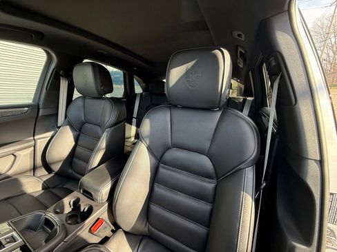 New 2026 Porsche Macan Turbo image 12