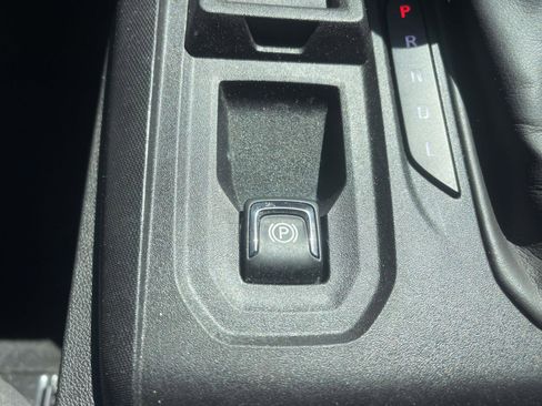Used 2023 Chevrolet Colorado W/T RWD image 27