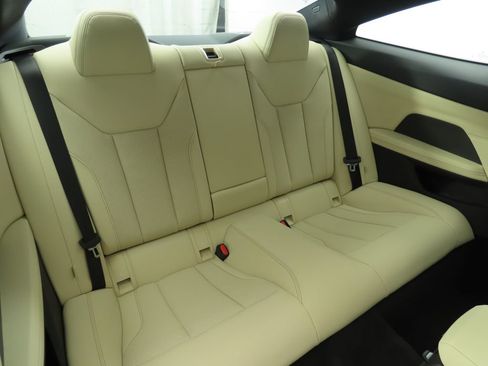 Used 2026 BMW 430i Coupe w/ Premium Package RWD image 24