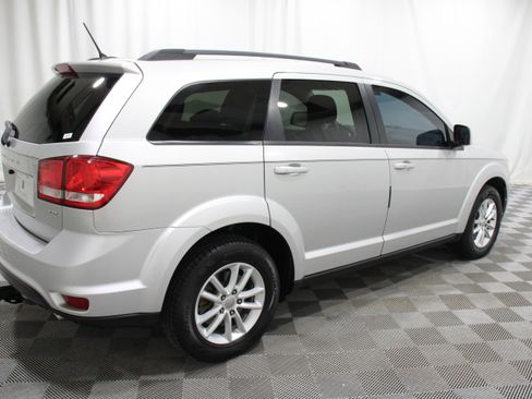Used 2014 Dodge Journey SXT w/ Flexible Seating Group image 33