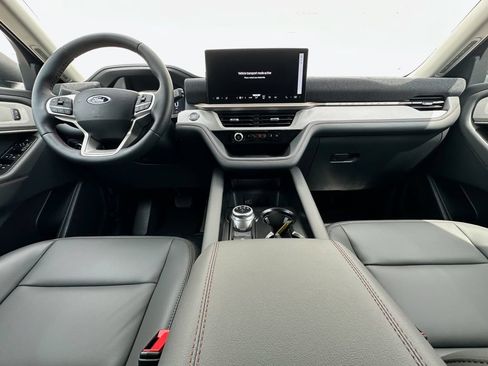 New 2026 Ford Explorer Active w/ Active Comfort Package AWD/4WD image 16