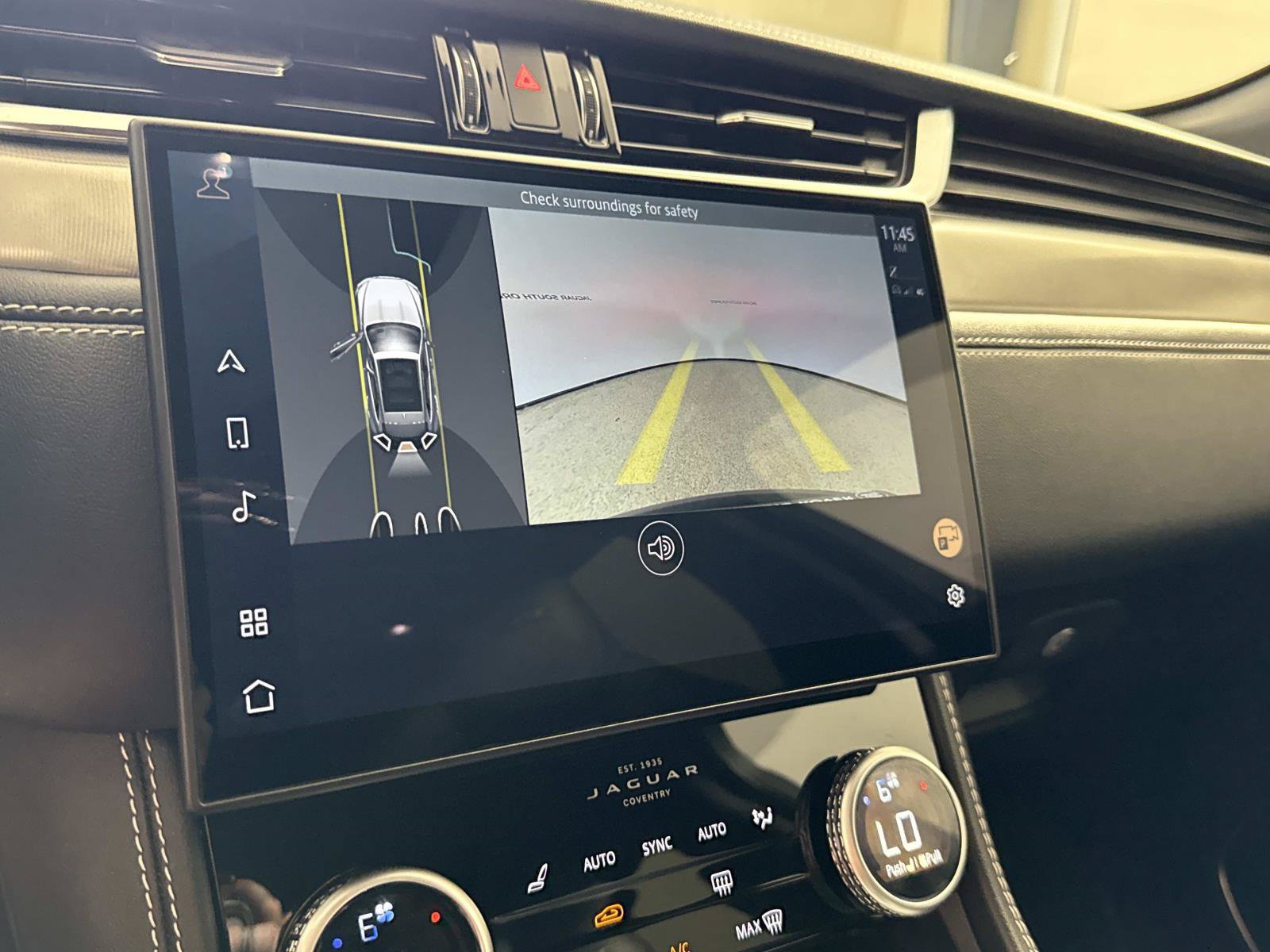 Certified 2025 Jaguar F-PACE R-Dynamic S AWD/4WD image 25