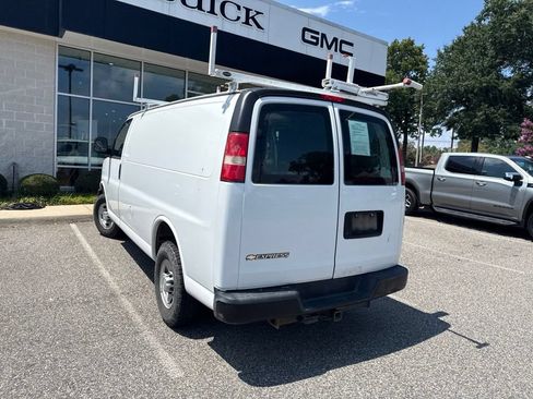 Used 2017 Chevrolet Express 2500 RWD image 7