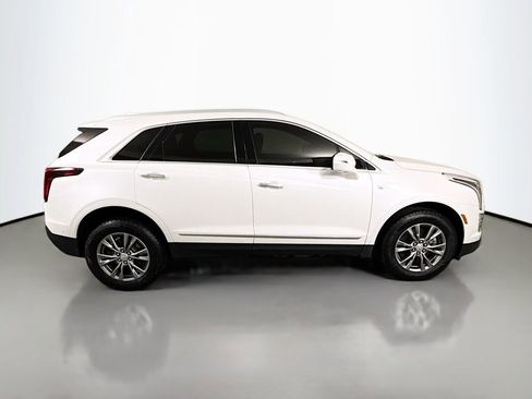 Used 2022 Cadillac XT5 Premium Luxury w/ Technology Package AWD/4WD image 8