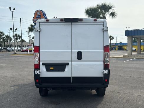 Used 2023 RAM ProMaster 2500 FWD image 5
