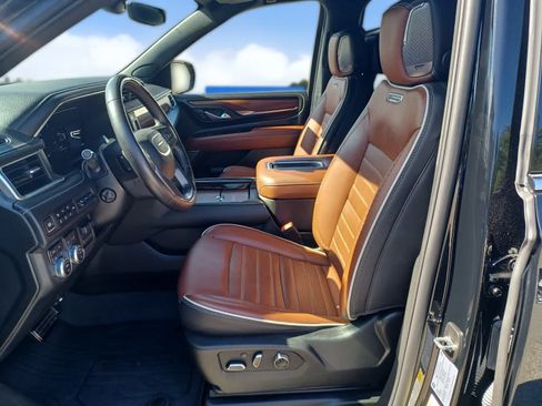 Used 2024 GMC Yukon XL Denali Ultimate w/ LPO, Floor Liner Package AWD/4WD image 7