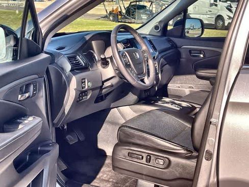 Certified 2023 Honda Ridgeline RTL-E image 3