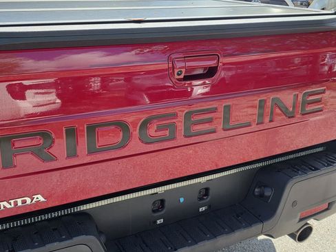 Used 2024 Honda Ridgeline Black Edition image 8