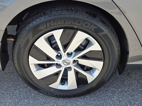 Used 2024 Nissan Altima 2.5 S image 7