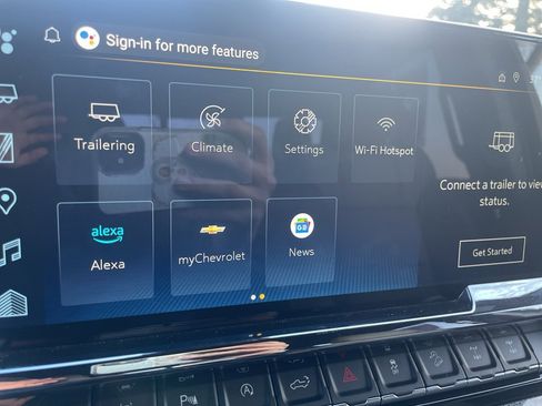 Used 2025 Chevrolet Silverado 1500 ZR2 w/ Technology Package image 32