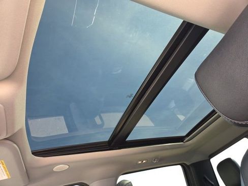 Used 2023 Ford F250 Lariat w/ Lariat Ultimate Package image 8