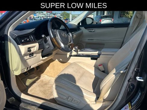 Used 2015 Lexus ES 350 w/ Luxury Package FWD image 7