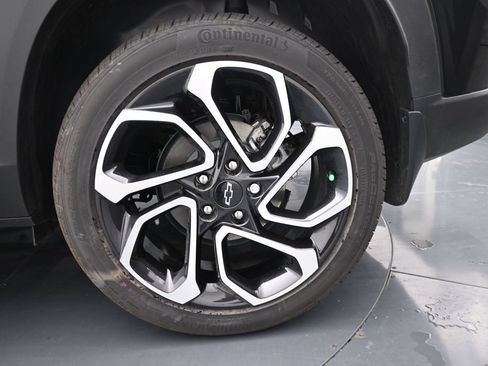 Used 2025 Chevrolet Trax RS w/ Driver Confidence Package FWD image 15