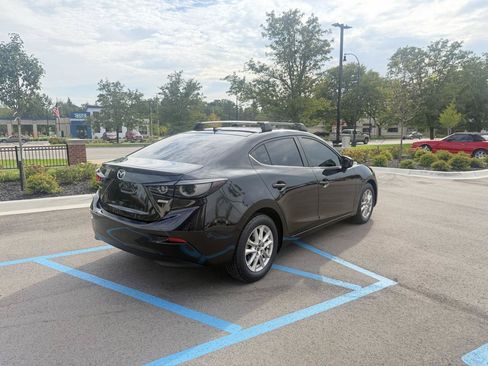 Used 2014 MAZDA MAZDA3 i Touring w/ Technology Package FWD image 5