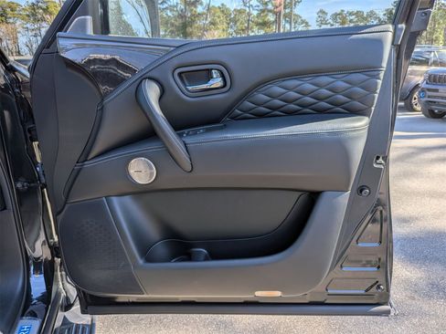 Used 2024 INFINITI QX80 Sensory image 37