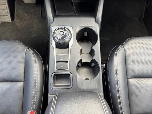 Used 2025 Ford Escape Platinum AWD/4WD image 18