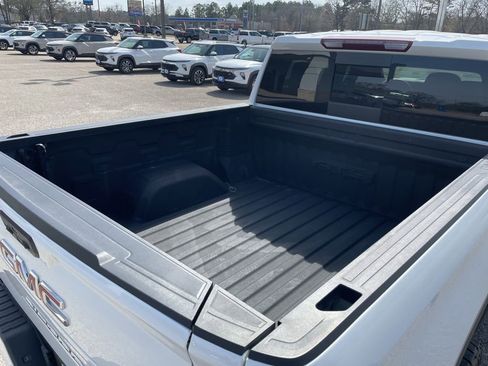 Used 2024 GMC Sierra 1500 AT4 w/ AT4 Premium Package image 29