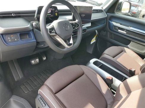 New 2025 Volkswagen ID. Buzz Pro S image 18