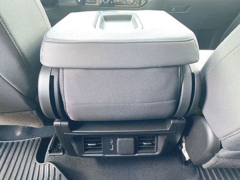 Used 2025 Chevrolet Silverado 1500 LT AWD/4WD image 20
