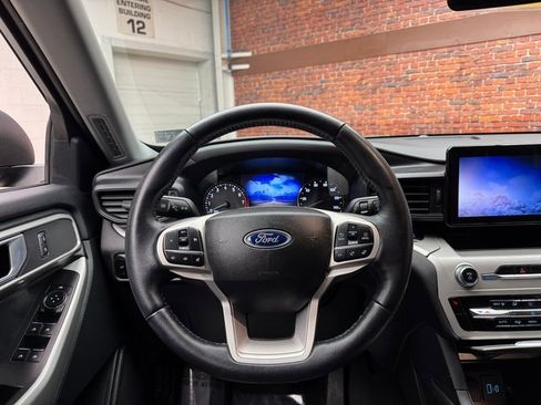 Certified 2023 Ford Explorer XLT image 15