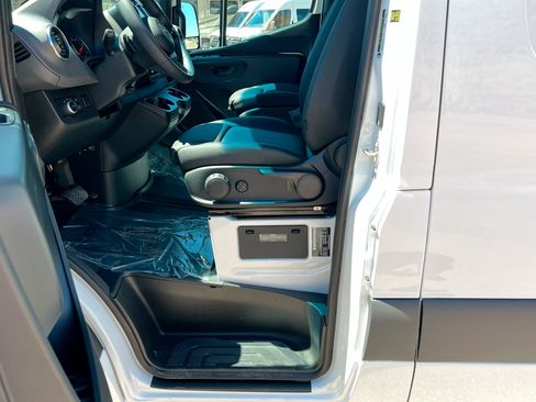 New 2025 Mercedes-Benz Sprinter 2500 image 16