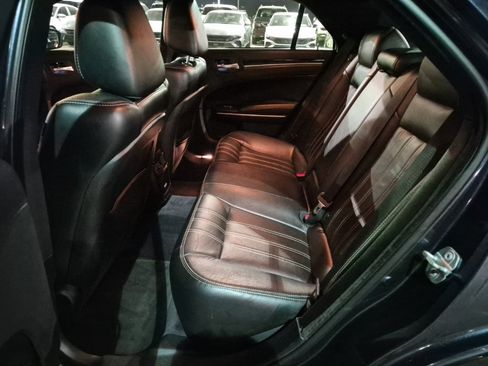 Used 2018 Chrysler 300 S image 13